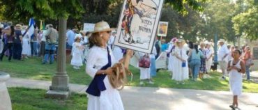 Suffrage-Parade-e1471277286467.jpg